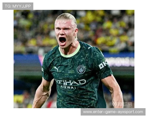 哈兰德在公开训练课上与学童互动频频被赞为好球员 哈兰德在公开训练课上与学童互动频频被赞为好球员