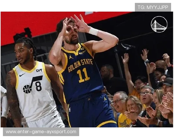 克莱连中三球点燃勇士进攻