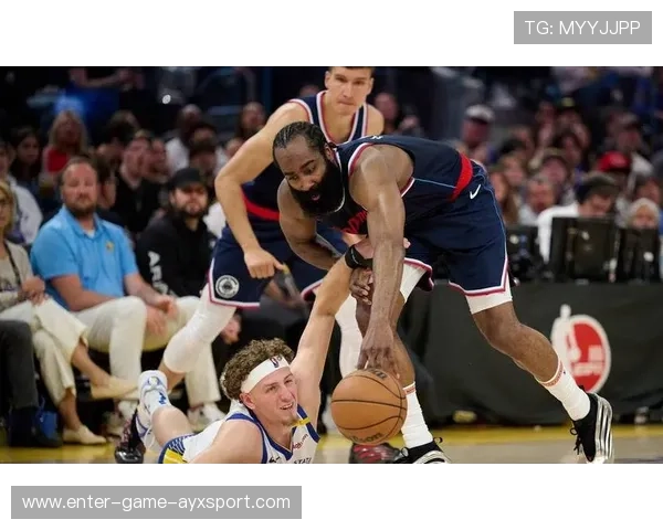 快船球队整体表现稳定赢得胜利