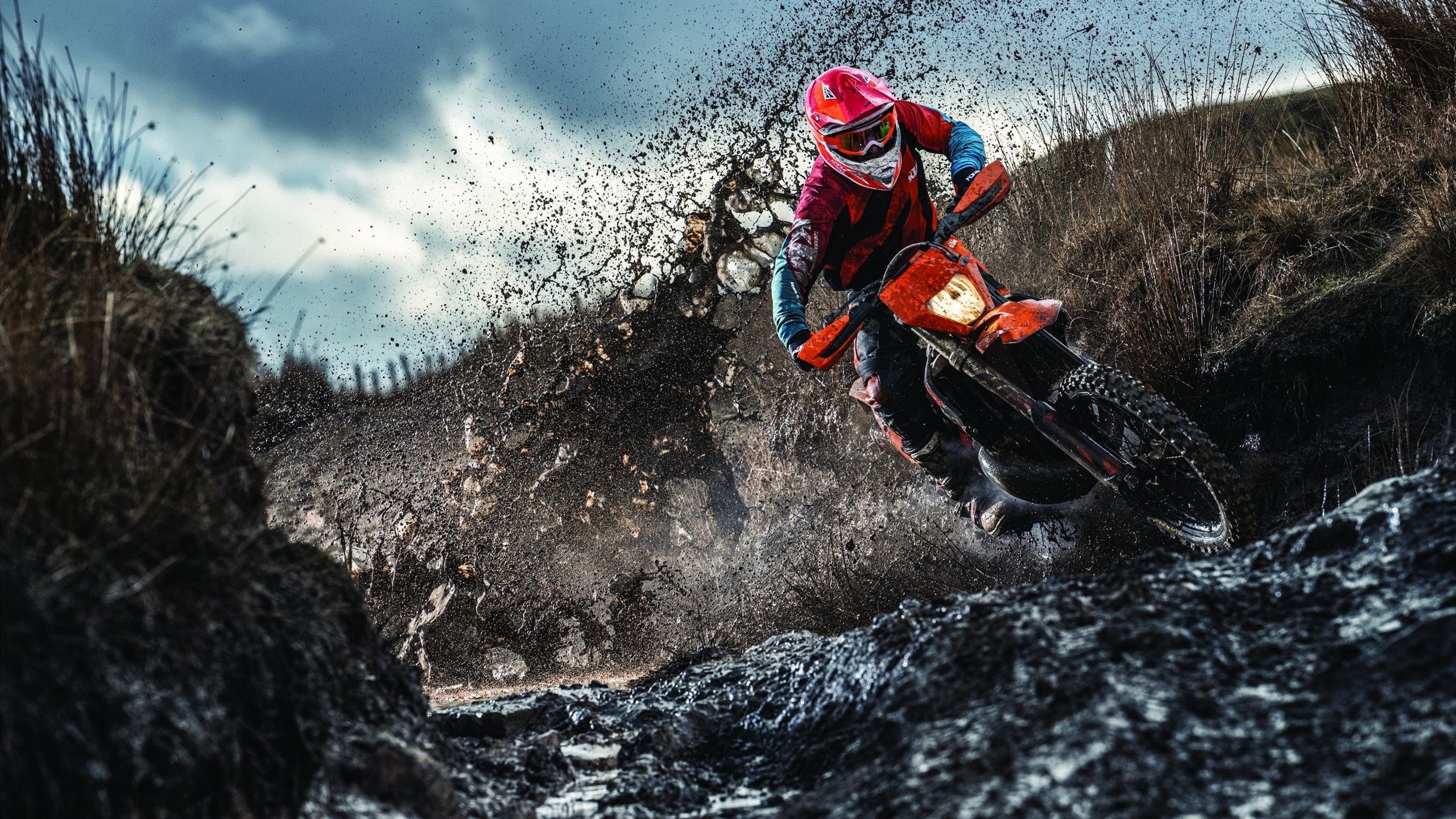 _灰色工业区:复古工业环境中的创意赛事_,灰色产业大全